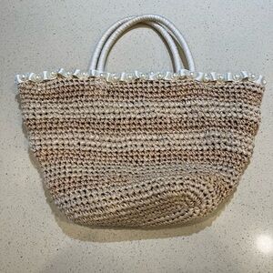 Un Billion Raffia Bag with cream ribbon and pearls. Super soft not scrat…